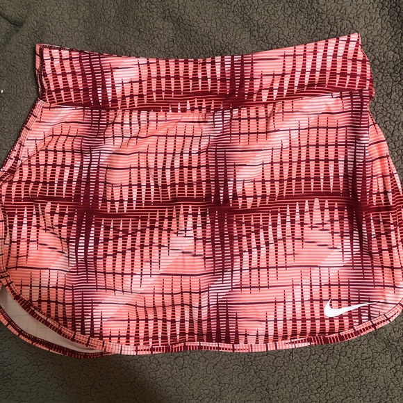 Nike Dresses & Skirts - NWOT Nike Patterned Golf Skirt